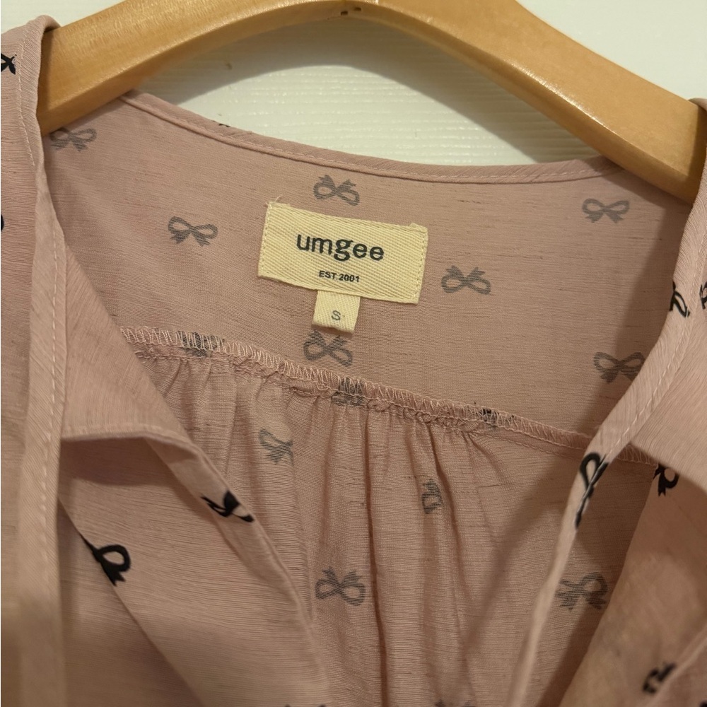 Umgee Mauve Ruffle Blouse with Bow Pattern - Picture 3 of 4